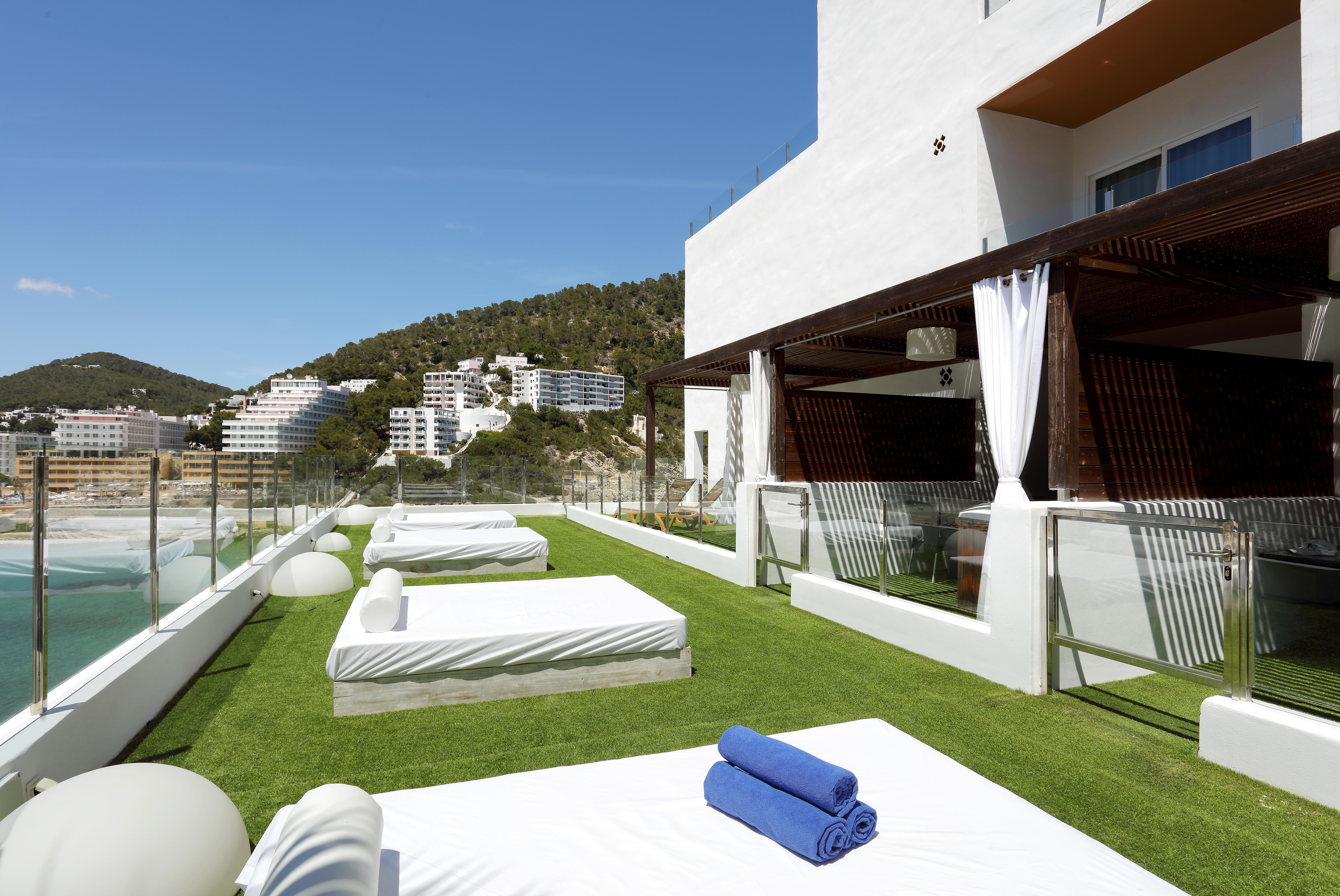 Palladium Hotel Cala Llonga - Adults Only Exterior foto